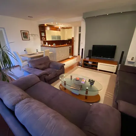 Apartment Apartman Asja *